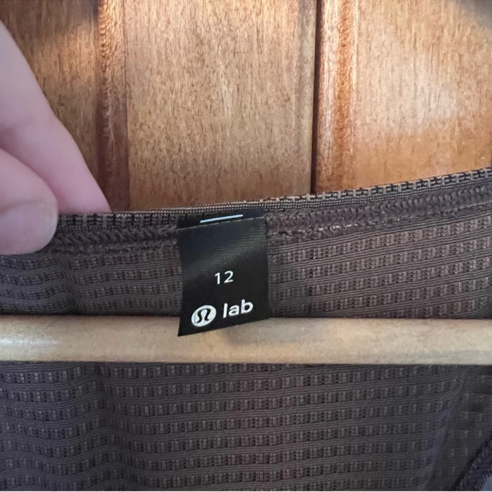 RARE Lululemon Lab Grid Mesh Singlet 🤎 - Picture 11 of 13